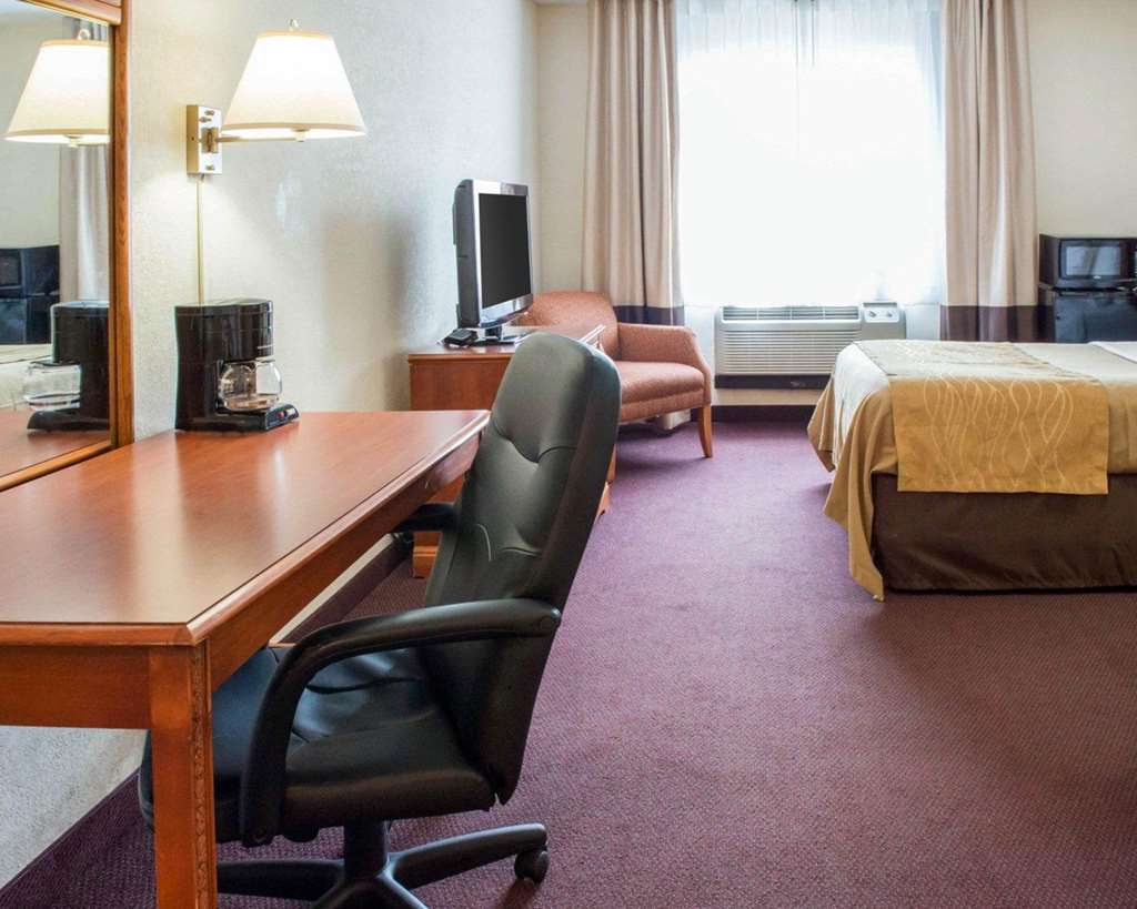 Quality Inn & Suites New Castle Ruang foto