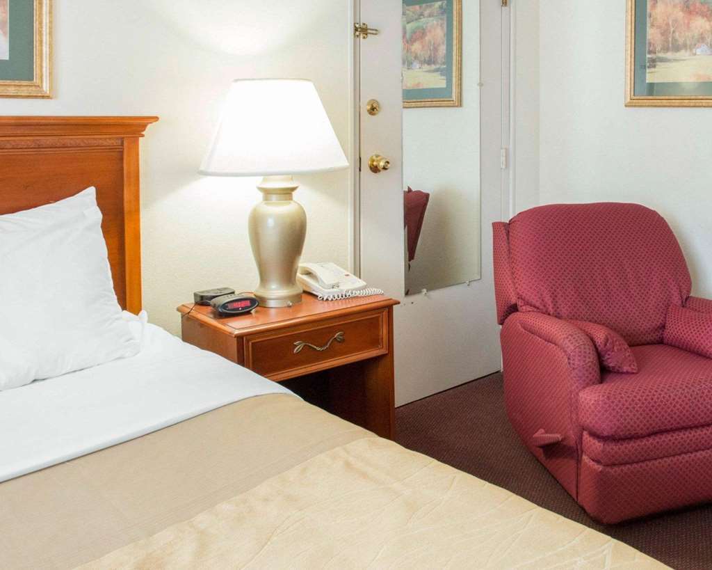 Quality Inn & Suites New Castle Ruang foto