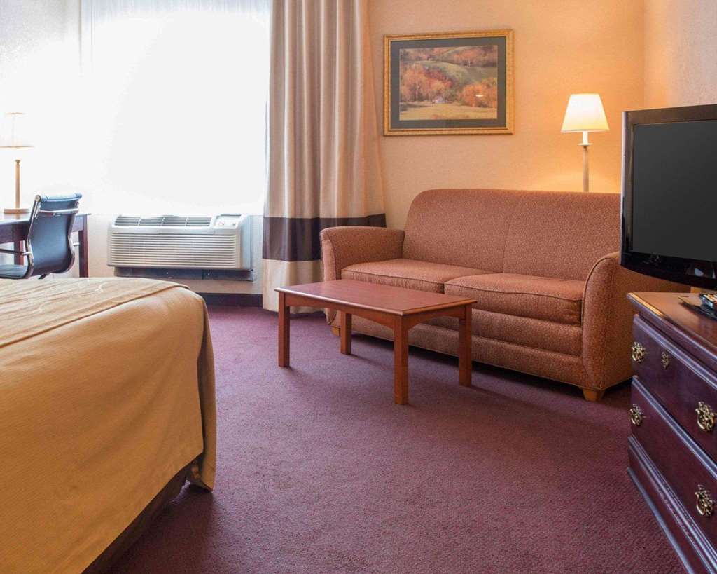 Quality Inn & Suites New Castle Ruang foto